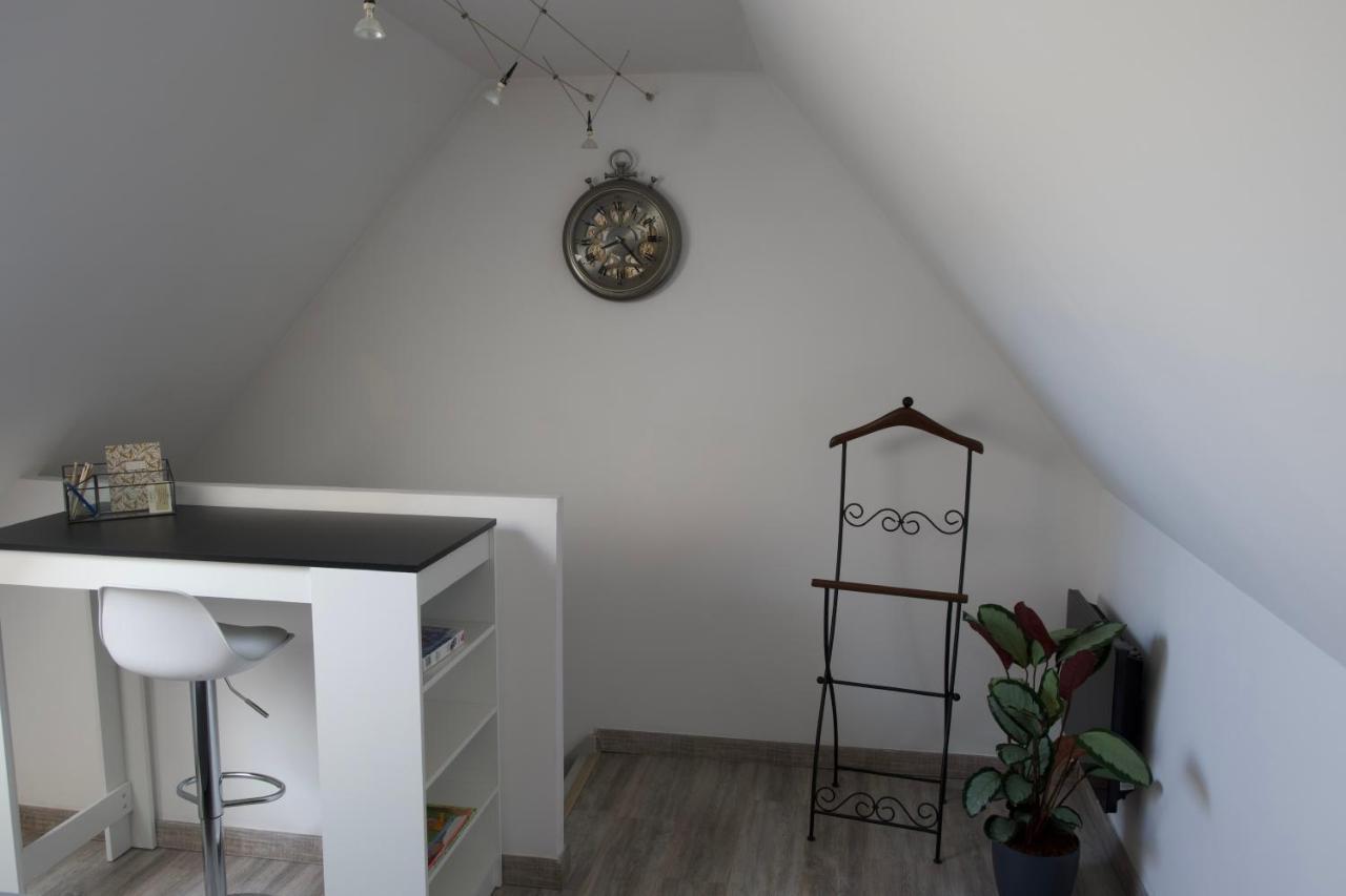 Duplex Charmant Idealement Situe Dole Zewnętrze zdjęcie